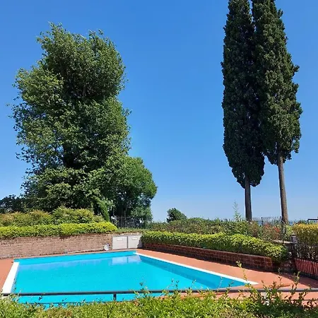 Rosa Flat - With Pool *