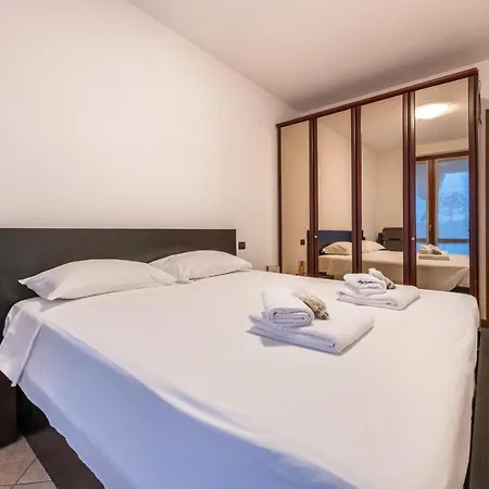 Apartment Rosa Flat - With Pool Polpenazze del Garda