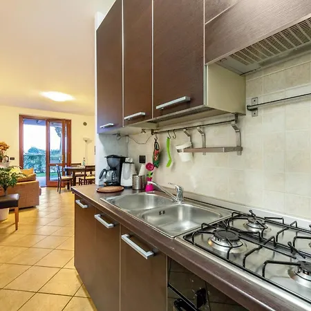 Rosa Flat - With Pool * Polpenazze del Garda