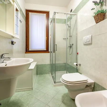 Rosa Flat - With Pool * Polpenazze del Garda